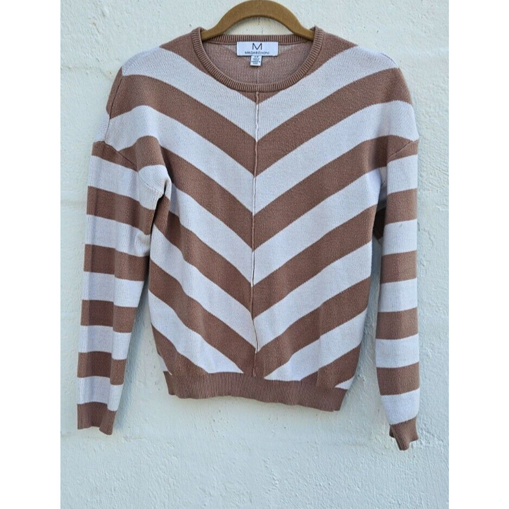 Magaschoni‎ Sweater Womens Small Tan White Chevron Striped Pullover Knit Viscose